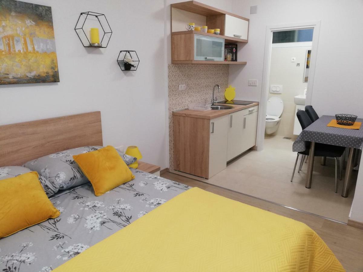 Kalelarga Apartments 4 You Zadar Exteriör bild