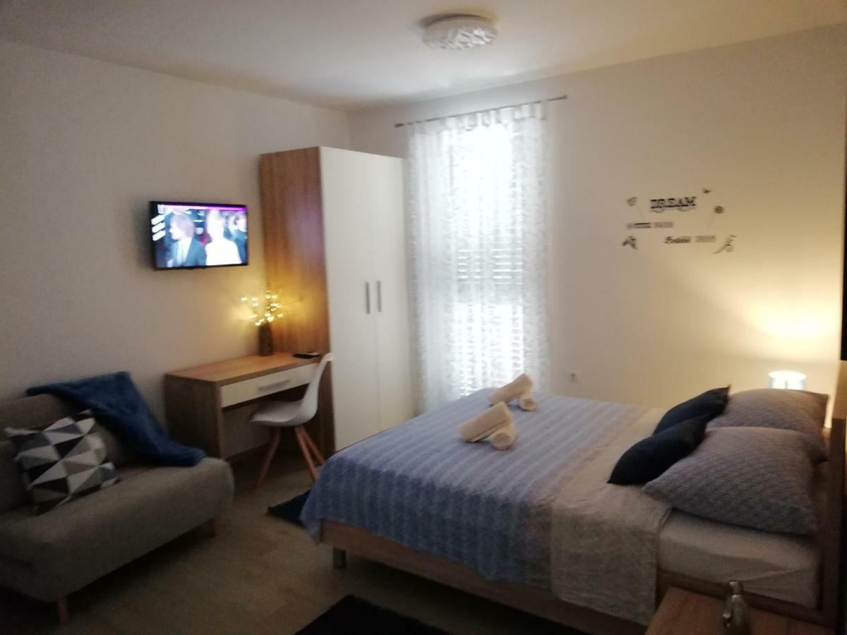 Kalelarga Apartments 4 You Zadar Exteriör bild